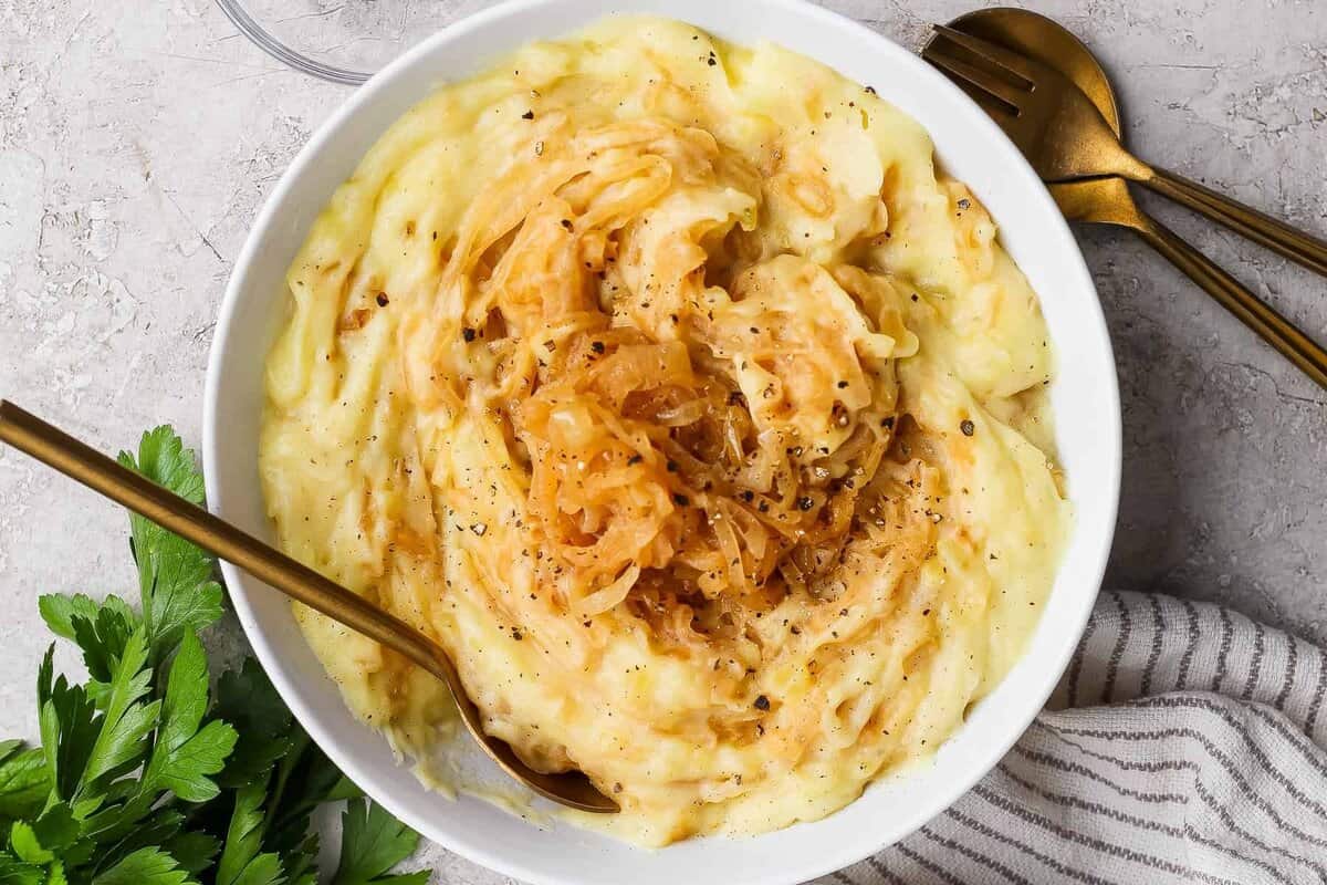 Protein-Packed & Creamy: Caramelized Onion Mashed Potatoes with a Twist